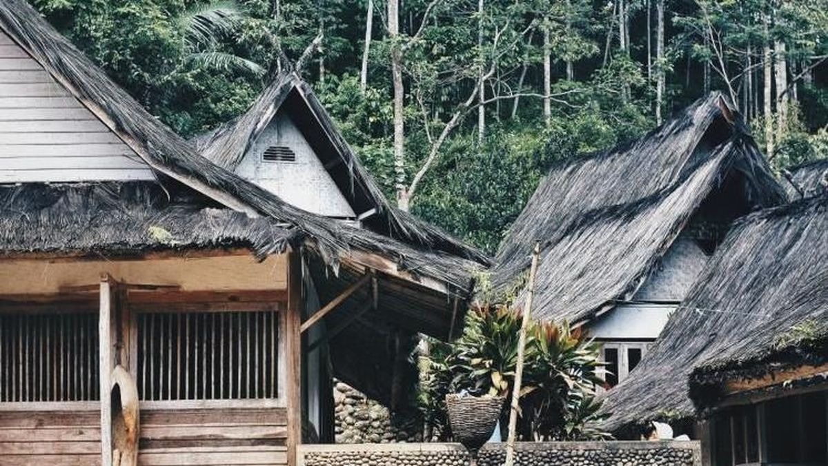 Kampung Naga Social Life
